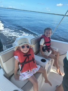 Waterfront Villa with own 23 ft Sportsboat, included in your weekly rental.