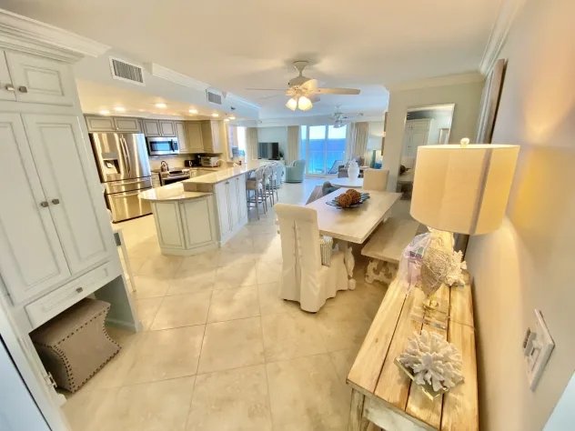 2 Bedrooms Beachfront Condo Rental in Miramar Beach, Florida