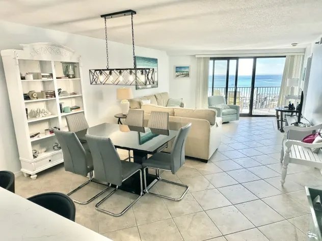 2 Bedrooms Beachfront Condo Rental in Miramar Beach, Florida