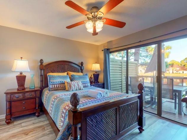 3 Bedrooms Beachfront Villa Rental in Miramar Beach, Florida