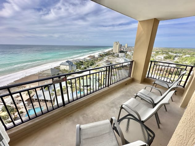 2 Bedrooms Beachfront Condo Rental in Miramar Beach, Florida