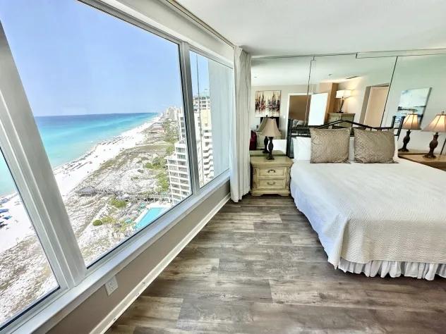 2 Bedrooms Beachfront Condo Rental in Miramar Beach, Florida