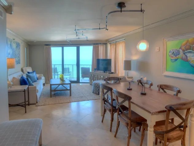 2 Bedrooms Beachfront Condo Rental in Miramar Beach, Florida