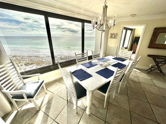 3 Bedrooms Beachfront Condo Rental in Miramar Beach, Florida