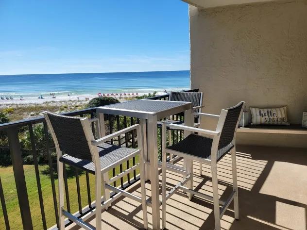 2 Bedrooms Beachfront Condo Rental in Miramar Beach, Florida