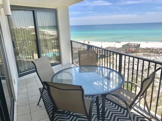 2 Bedrooms Beachfront Condo Rental in Miramar Beach, Florida