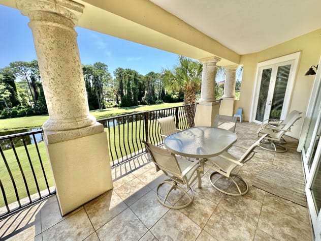 3 Bedrooms Beachfront House Rental in Miramar Beach, Florida