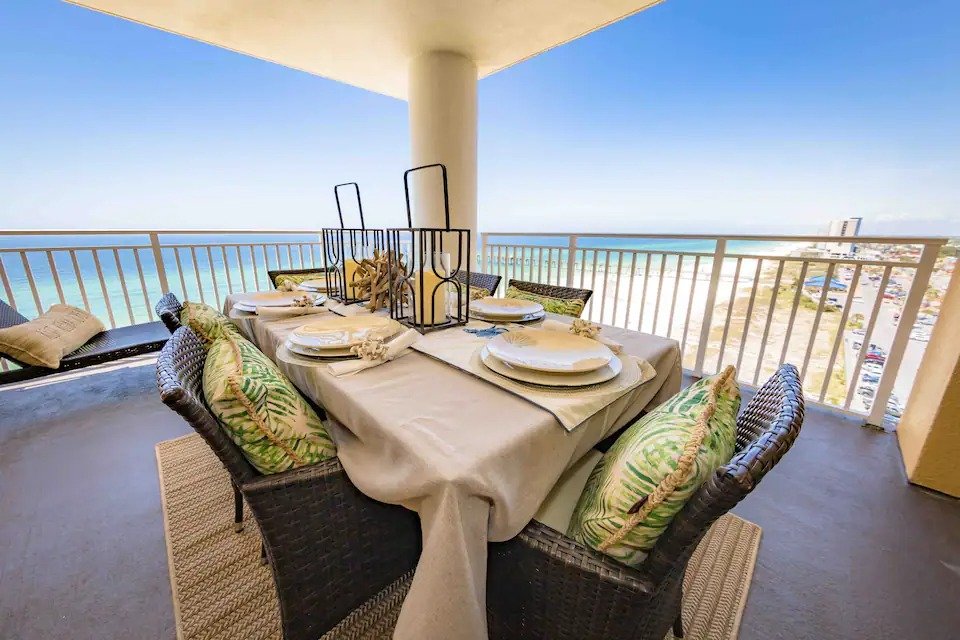 3 Bedrooms Beachfront Condo Rental in Panama City Beach, Florida