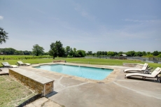 Private Pool & Guest House: Spacious Kemp Home!