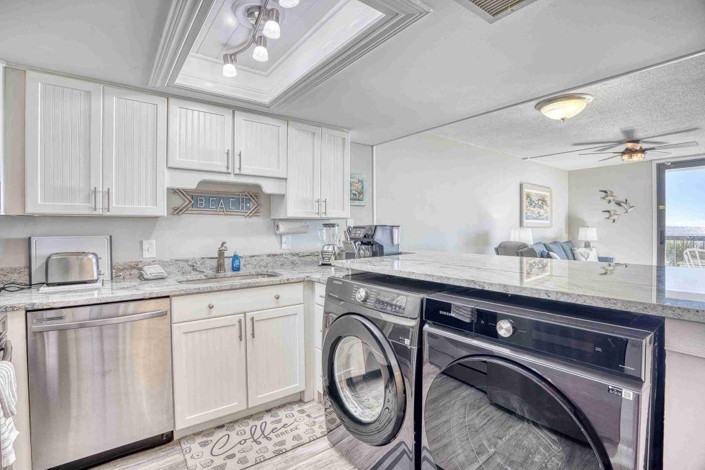 3 Bedrooms Beachfront Villa Rental in North Myrtle Beach, South Carolina