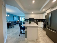 Fabulous Storey Lake condo-walk to FREE WaterPark!