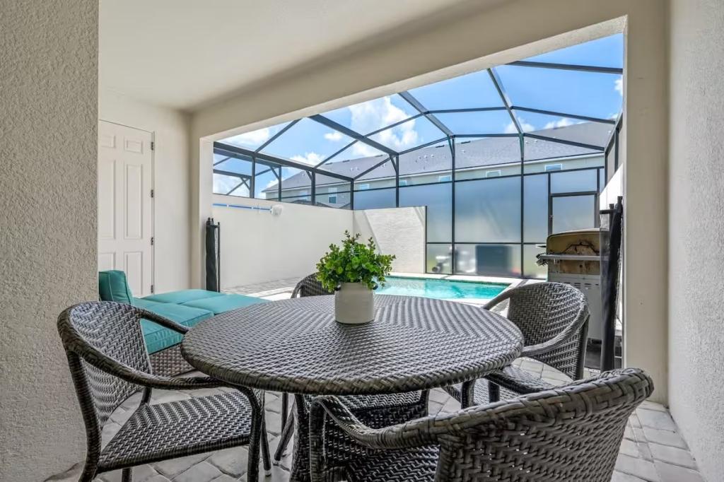 4 Bedrooms House Rental in Kissimmee, Florida