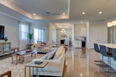 4br Penthouse-Storey Lake