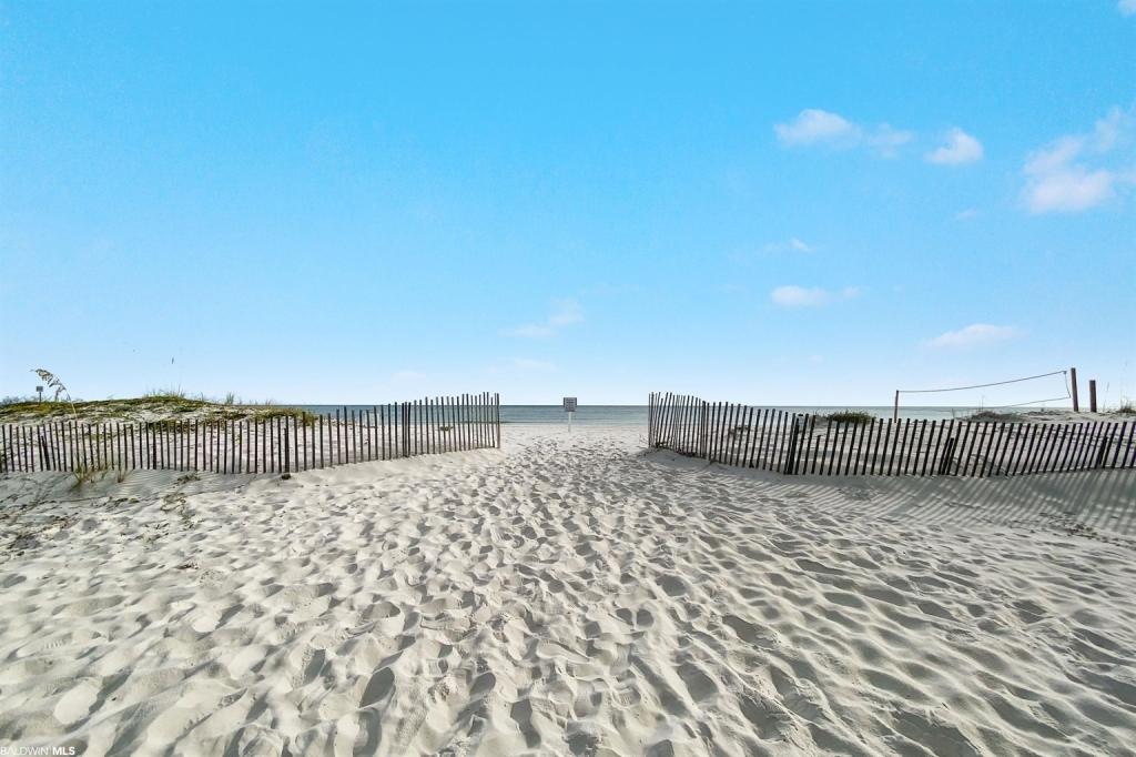 2 Bedrooms Beachfront Condo Rental in Gulf Shores, Alabama