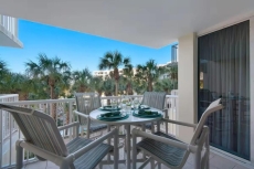 Balcony dining