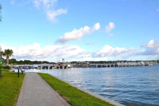 Walk along the bay