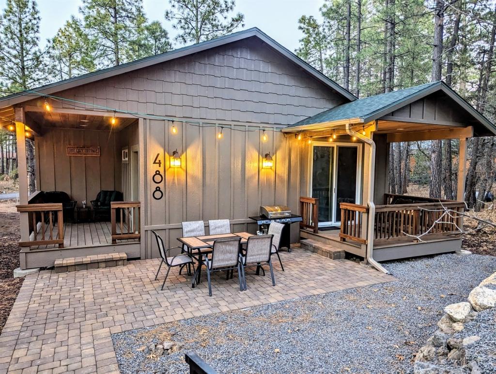 2 Bedrooms Cottage Rental in Pinetop Lakeside, Arizona