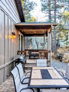 Cozy Cottage Lakeside
