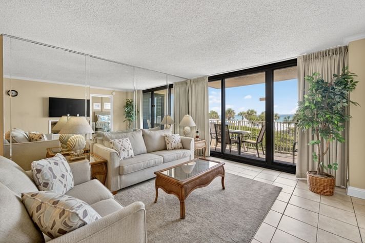 2 Bedrooms Beachfront, Condo Rental in Panama City Beach, Florida