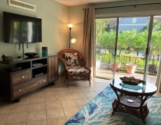 GROUND FLOOR, WALK TO VILLAGE, CLOSE TO BEACH, PET FRIENDLY, QUIET LOCATION