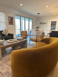 New Luxury Modern Farmhouse, Downtown C
