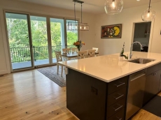 New Luxury Modern Farmhouse, Downtown C