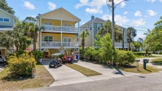 4 Shrimp and a Crab - Surfside Beach Places