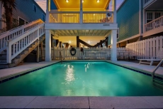 Jolly Mon - Surfside Beach Places