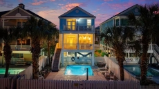 Jolly Mon - Surfside Beach Places