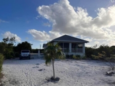 Bambarra Sands Cottage: Private beach house on Bambarra Beach, Middle Caicos