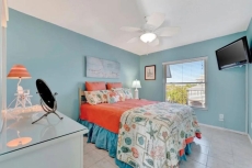 Coastal Cheer on Anna Maria Isl.