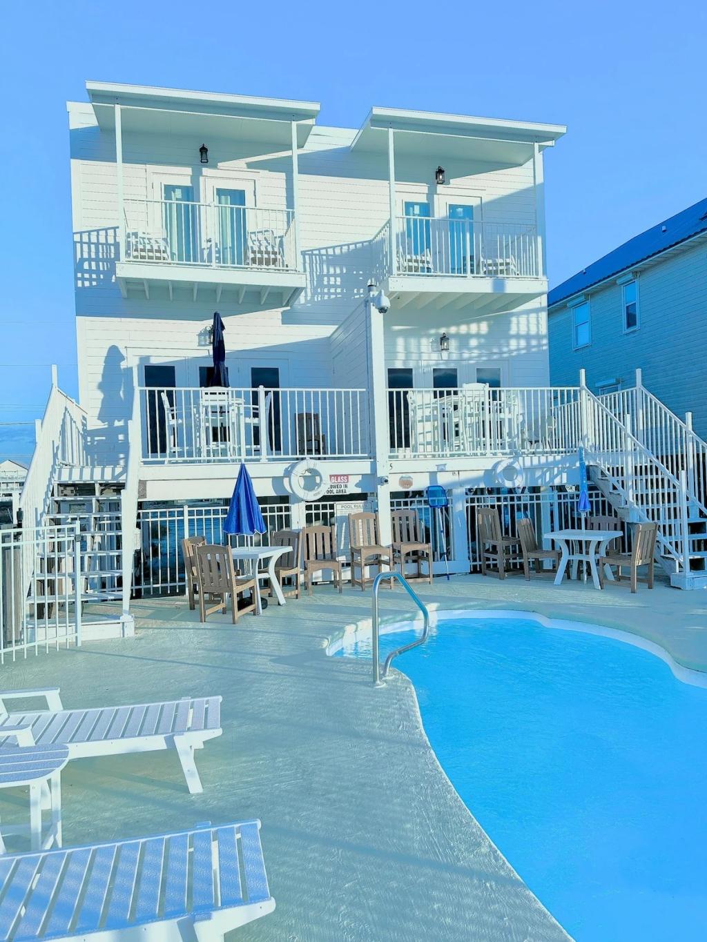 4 Bedrooms Beachfront, House Rental in Gulf Shores, Alabama