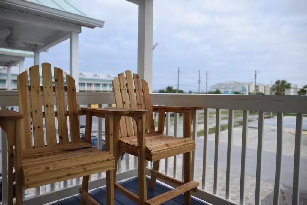 3 Bedrooms Townhome Rental in Mexico Beach, Florida