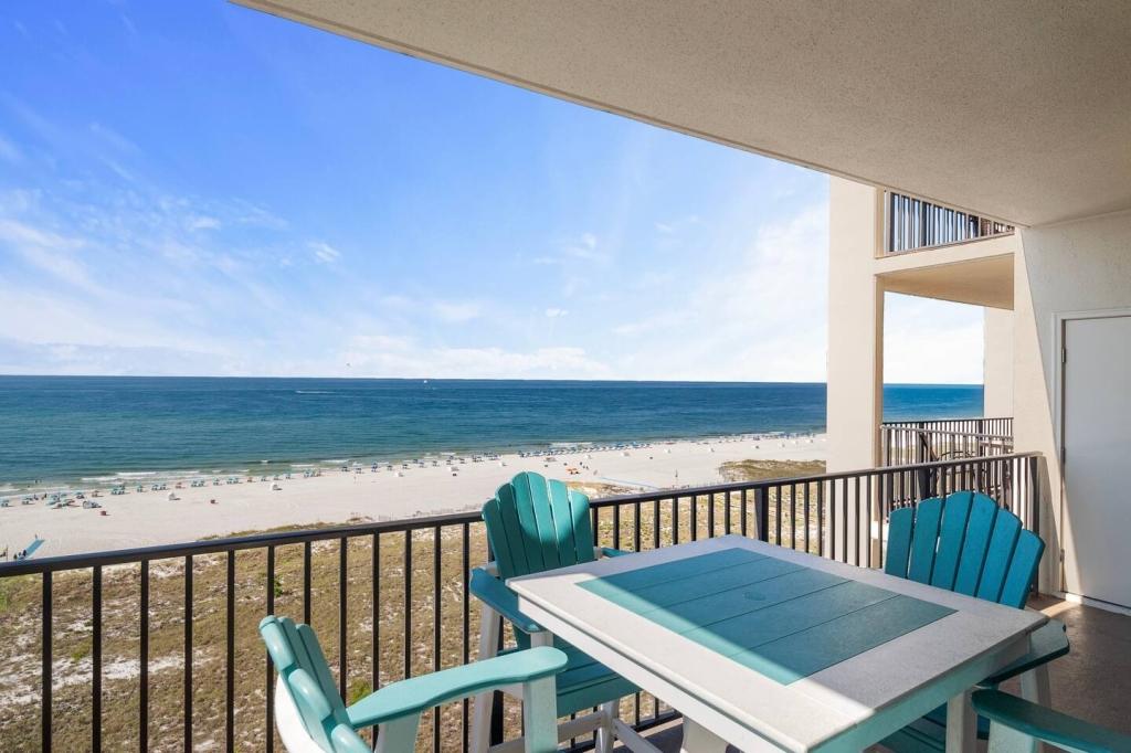 2 Bedrooms Beachfront Condo Rental in Orange Beach, Alabama