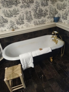 The English Merchants Inn