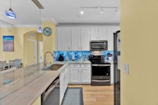 Disney Getaway Resort Condo w/ Pool • Sleeps 8