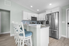 Elevated Beach Vibes – Bikes, Beach, Views