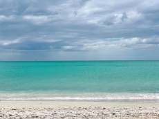 Bunk Up by the Beach – 3BR Just Steps to Beach