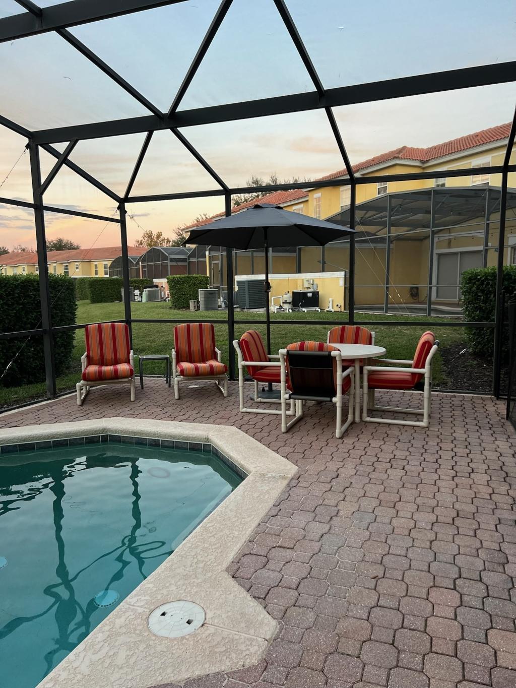 4 Bedrooms Lakefront House Rental in Kissimmee, Florida