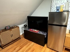 Charming and quite 2nd Floor Apartment in Logan Sq