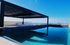 Beautiful 2BR, Amazing Views/Pool 5 Min Downtown