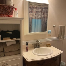 Beautiful 2BR, Amazing Views/Pool 5 Min Downtown