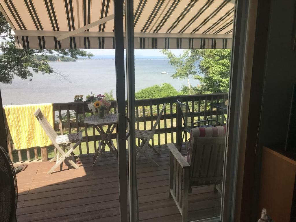 3 Bedrooms Pet Friendly House Rental in Colchester, Vermont