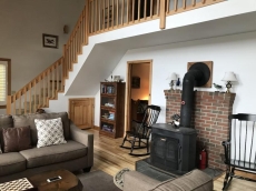 Lakeside Deck House With Magnificent Views Of Lake Champlain.