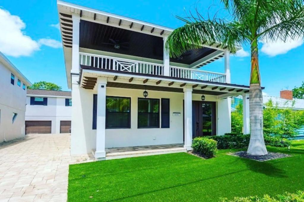 3 Bedrooms Pet Friendly House Rental in Sarasota, Florida