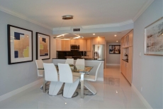 Islandia 2 #1805: Ocean Front Vacation Condos