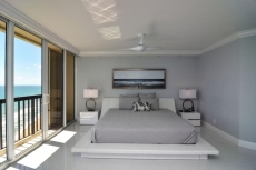 Islandia 2 #1805: Ocean Front Vacation Condos