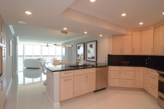 Islandia 2 #1805: Ocean Front Vacation Condos