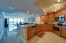 Island Dune Oceanside 2 905: Ocean Front Vacation Condos