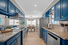 Captain's Cabin 3207